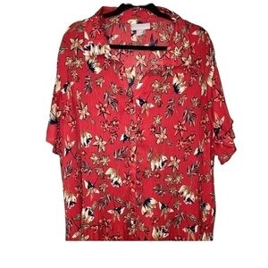 Only Necessities size 30/32 short sleeve ribbed floral button down shirt